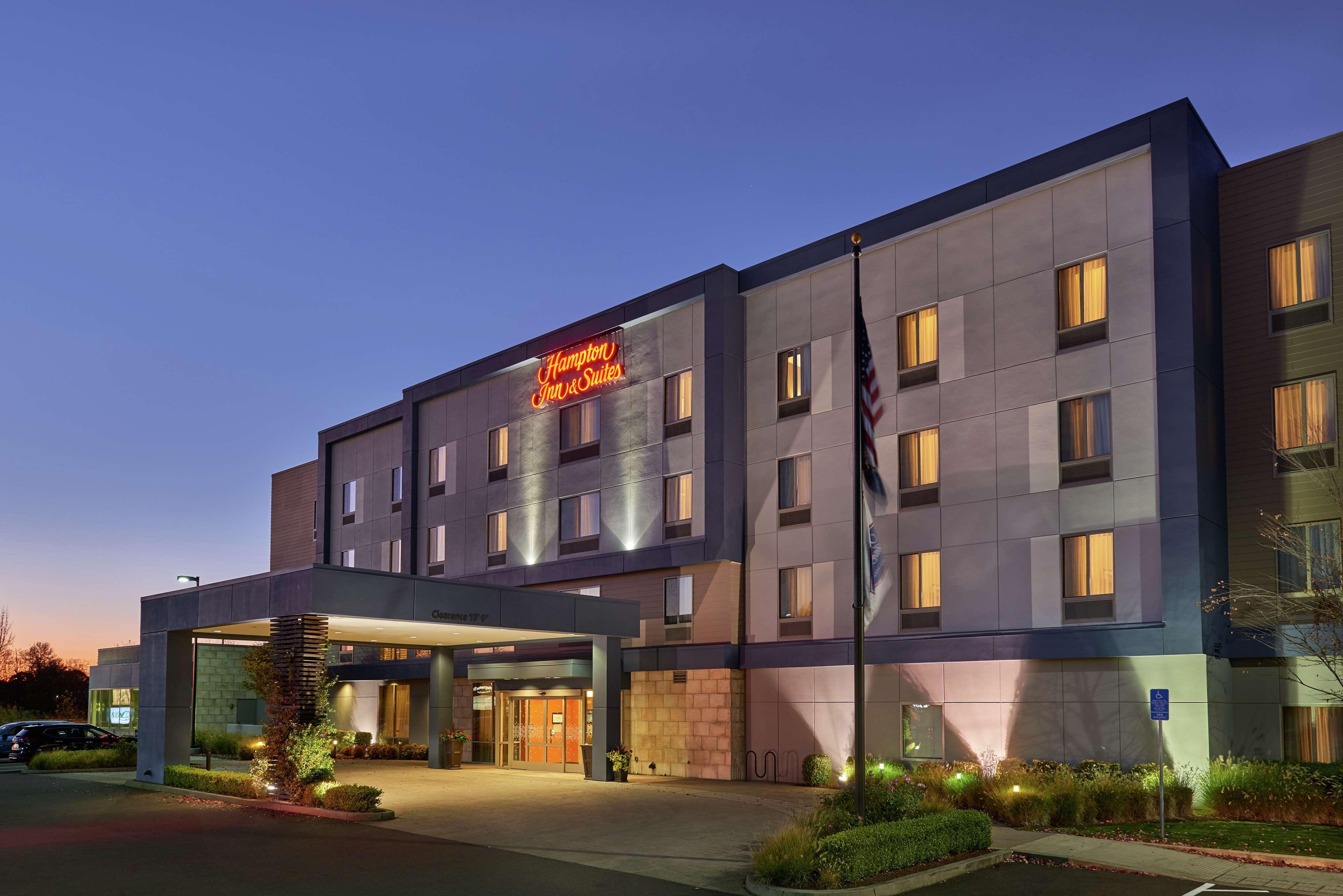 Hampton Inn And Suites Сейлем Екстер'єр фото